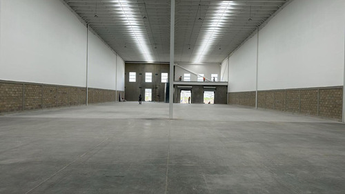 Bodega En Renta De 1,500 M2 En Tultepec