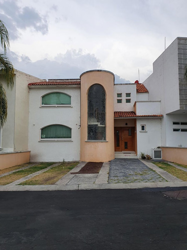 En Venta Casa En Centro Sur, Claustros Del Sur, Gran Ubicación, Oportunidad !
