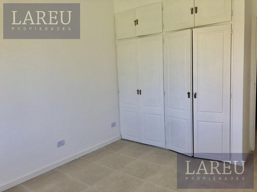 Imagen 15 de 26 de Casa En Venta - Barrio El Canton