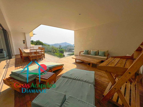 Cad La Joya Residencial 4. Terraza, Vista A La Bahía De Puerto Marqués