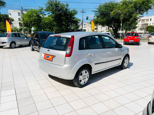 Imagem 10 de 10 de Ford Fiesta 1.6 Se Hatch 16v Flex 4p Manual
