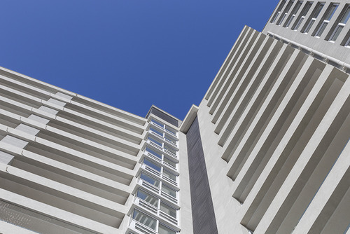 Edificio Av. Recoleta (1 Est. 1 Bod.) Vista Nororiente Piso