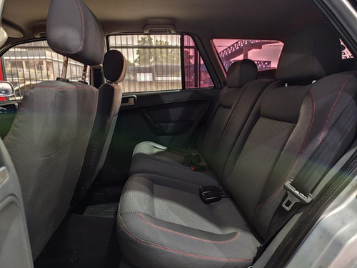 Volkswagen Parati 1.6 MI SURF 8V FLEX 4P MANUAL G.IV