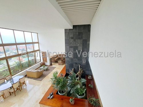 Urb. Guaicai Hermoso Y Espacioso Penthouse Duplex Terraza Con Doble Altura. Mo 25-8897
