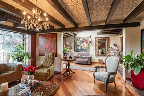 Casa En Arriendo/venta En Calatrava. Cod V12434