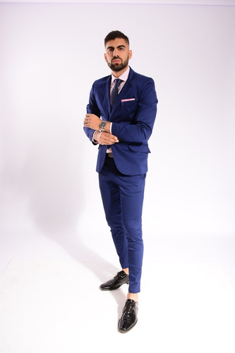 Imagen 3 de 6 de Traje Azul Marino Entallado