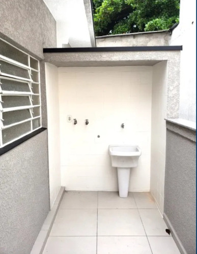 Imóvel Com Duas Casas E Galpão Comercial Com 290 Metros.