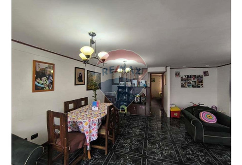 Venta De Amplia Y Cómoda Casa En Maipú