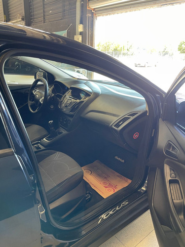 Ford Focus III 1.6 Sedan S
