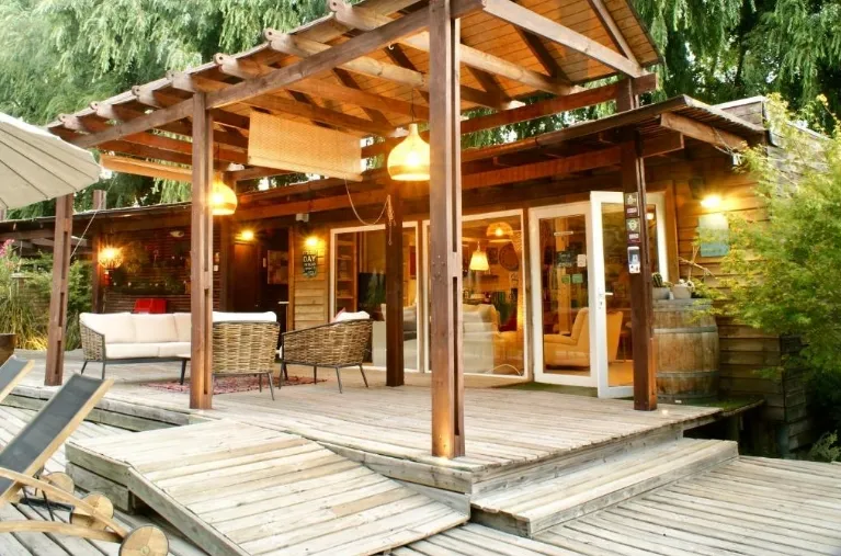 Imagen 2 de 14 de Entre Viñas Y Naturaleza Casa Giro Comercial