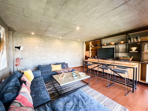 Casa En Venta De 8 Dorm. En Lo Barnechea
