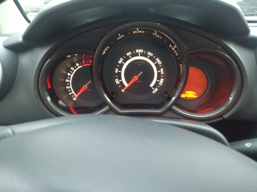 Imagem 8 de 12 de Citroën C3 90m 2014 Origine 1.5 8v