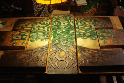 Cuadro Tallado En Relieve Poliptico Triptico Árbol Celta