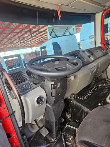 Vw 24-250 Carga Seca Bitruck 8x2 Vermelho