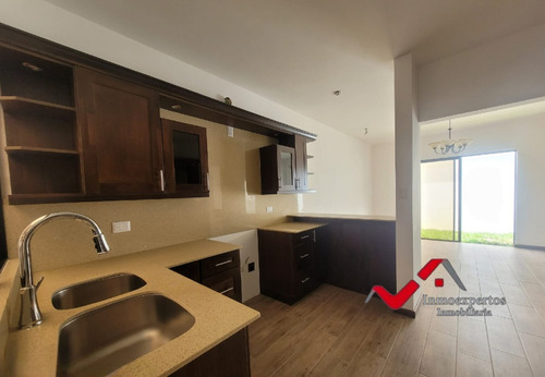 Imagen 6 de 22 de Casa Para Estrenar En Venta En El Sector B7 San Cristobal Zona 8 De Mixco