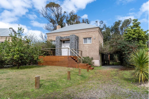 Casa En Alquiler Por Temporada De 4 Dormitorios En Solanas (ref: Bpv-7349)