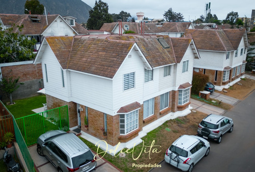 Cómoda Casa En Condominio, Mr. Rou, San Joaquín, La Serena