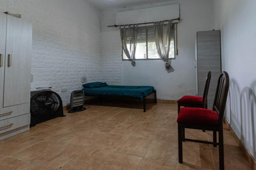 1 Entre 39 Y 40 La Plata - Casa De Dos Dormitorios Con Coche
