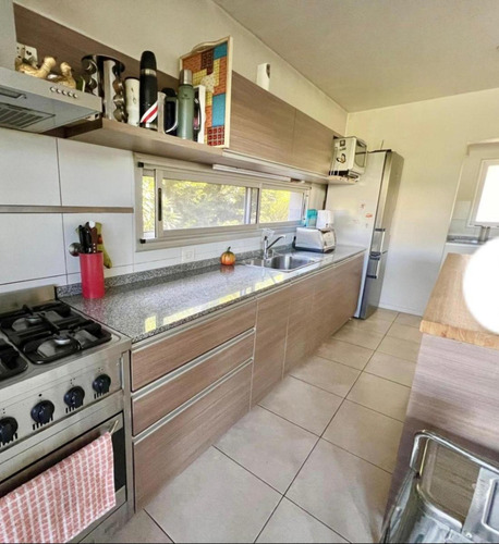 Casa En Venta - 3 Dormitorios 3 Baños - 807mts2 - Dique Luján