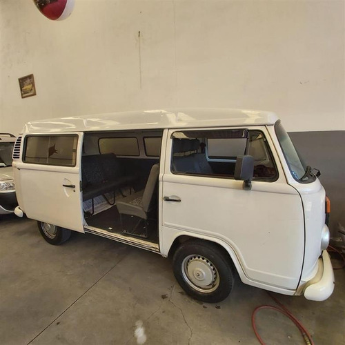 Volkswagen Kombi Standard 1.4 (flex) Flex Manual