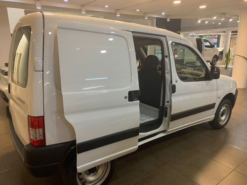 Imagen 2 de 25 de Peugeot Partnert Confort 1.6 2023 3-