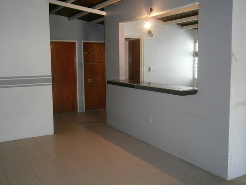 Imagen 5 de 11 de Palo Negro / Lisbeth García +584128676402