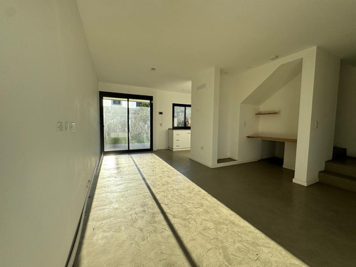 Venta De Duplex Prados De Manantiales 2 Dormitorios