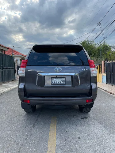 Toyota Land Cruicer Prado Txl 2012