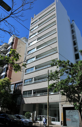 Venta De Triplex  A Estrenar De 3 Dormitorios, En La Plata