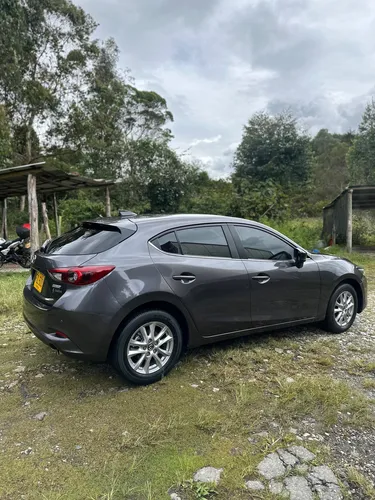 Mazda 3 2.0 Sport Touring