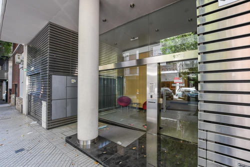 Departamento De 3 Dormitorios En Venta - Nuevo Con Cochera Y Patio - Centro