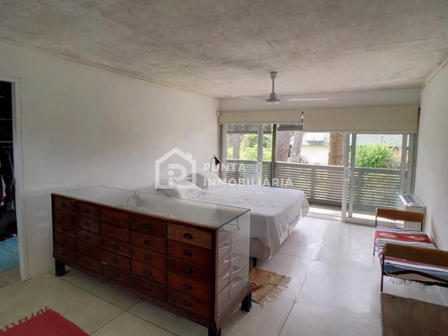 Imagen 24 de 30 de Venta Casa 4 Dormitorios Con Piscina En Parada 7, Playa Mansa +alquiler Temporal - Punta Del Este Mansa