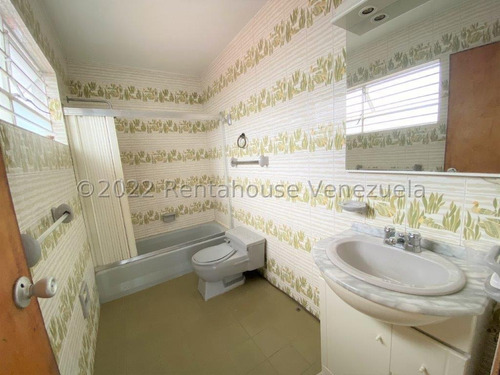 Imagen 17 de 20 de Casa En Venta En Santa Cecilia - Calle Cerrada.