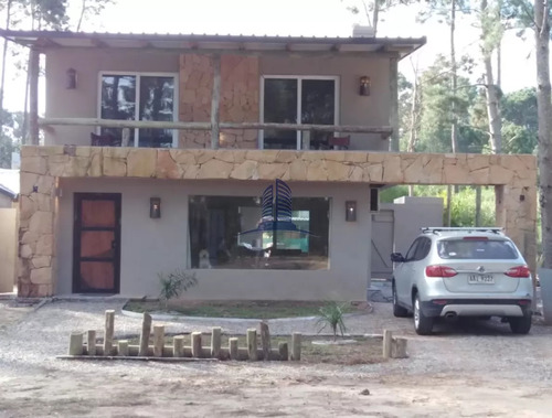 Muy Linda Casa En Parque Burnet