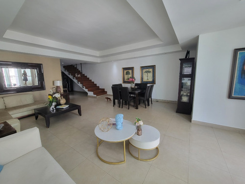 Za148 - Serralles | Pent-house Moderno En Venta | 353 M² | 4 Habitaciones | Family Room | 2 Parqueos | Ubicación Privilegiada | $350,000 Usd | #foxpiantini