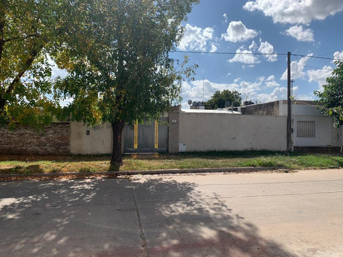 Imagen 4 de 7 de Casa Y Terreno En Junin (ba)
