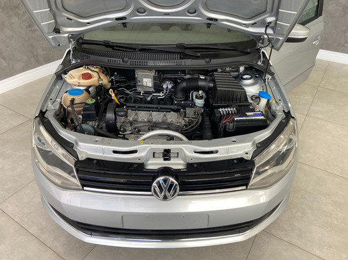 Imagem 7 de 15 de Volkswagen Gol 1.6 Mi Highline 8v