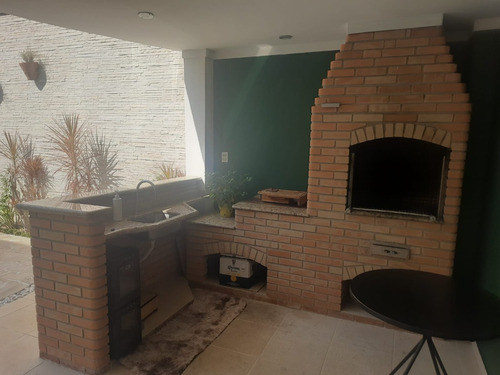 Sobrado 3 Suítes Mobiliado, Com Piscina, Sauna E Academia - Condomínio Fechado