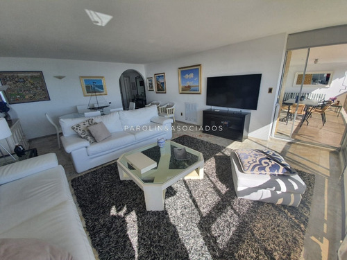 Imagen 10 de 30 de Departamento En Venta, Playa Mansa Primera Linea