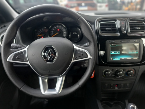 Imagen 13 de 16 de Renault Logan Zen 1,6 2022