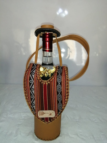 Imagen 3 de 7 de Cholito Porta Vinero De Cuero Tradicional