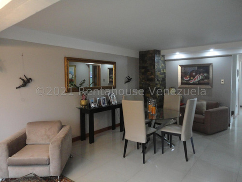 Claudia Sarmiento Vende Town House / La Boyera 23-1220 Yf