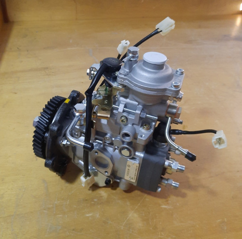 Bomba De Inyeccion Isuzu Nkr 4jb1t