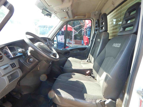 Imagem 7 de 11 de Iveco Daily 35s14 2017