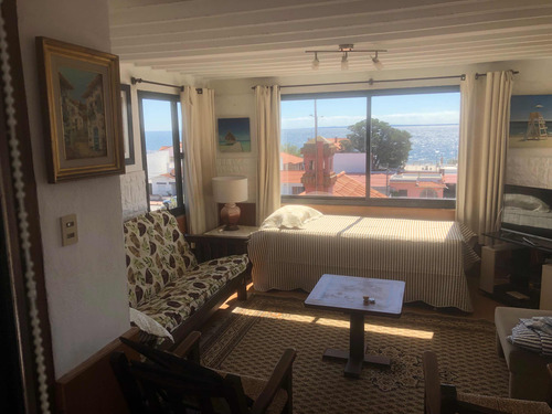 Alquiler De Casa En Piriapolis Con Vista Al Mar A Una Cuadra De La Playa