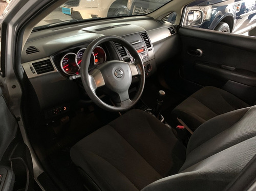 Nissan Tiida 1.8 Sedan 2012 Completo