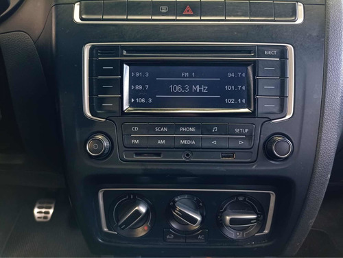 Imagem 13 de 15 de Volkswagen Fox 2014 1.6 Vht Seleção Total Flex 5p