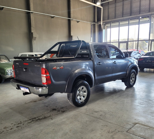 Toyota Hilux 3.0 Cd Sr 171cv 4x4 - C3