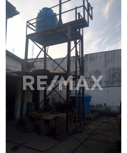 Imagen 8 de 11 de Se Vende Galpón Uso Comercial E Industrial En Tipuro