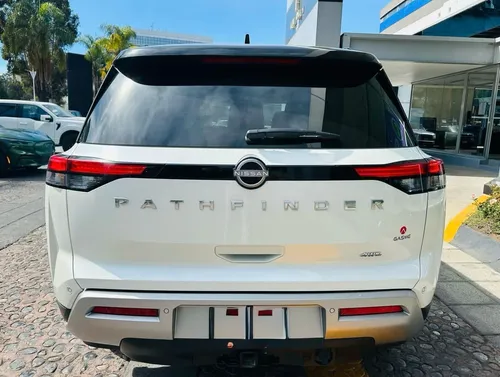 Nissan Pathfinder 3.5 Platinum At